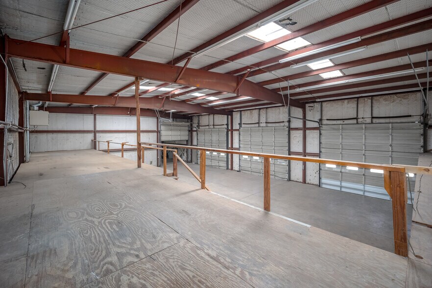More Photos Of 6845 S Western Ave, Oklahoma City Distribution For Lease