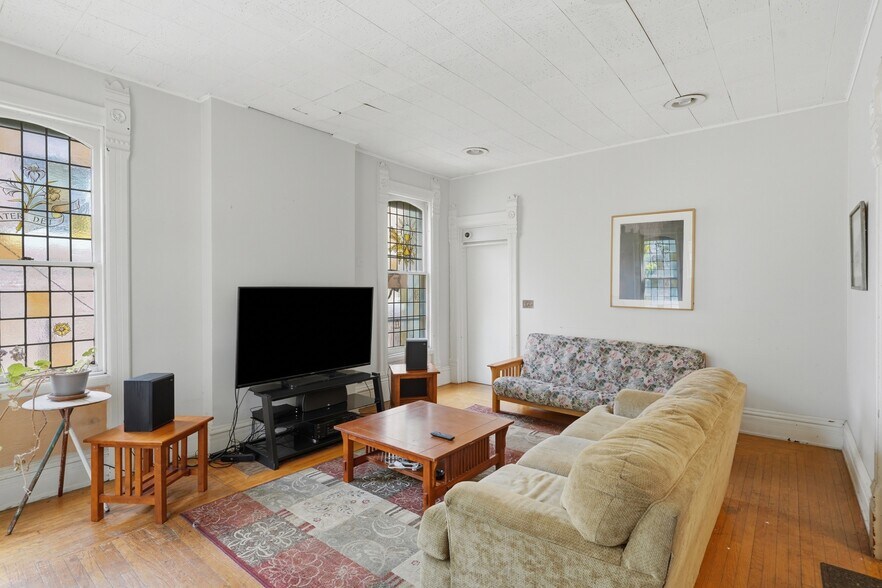 More Photos Of 40 S Hamilton St, Poughkeepsie Apartments For Sale