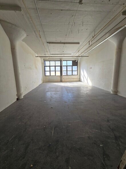 Primary Photo Of 52-07 Flushing Ave, Maspeth Warehouse For Lease