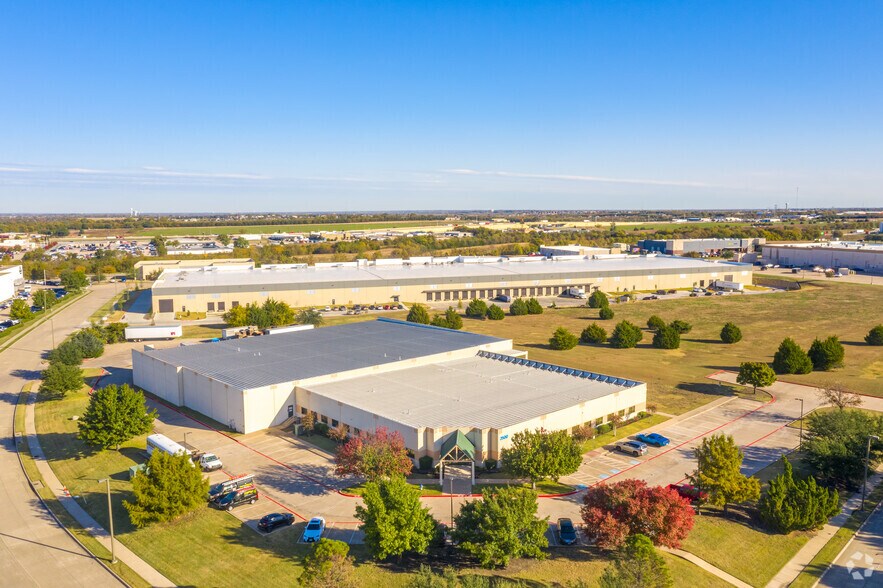 More Photos Of 2500 Discovery Blvd, Rockwall Office For Lease