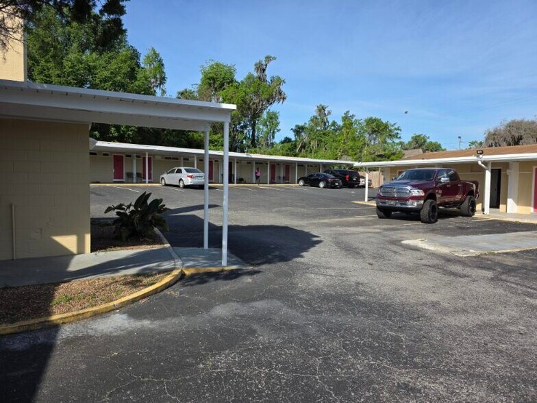 More Photos Of 2900 S Pine Ave, Ocala Hotel For Sale