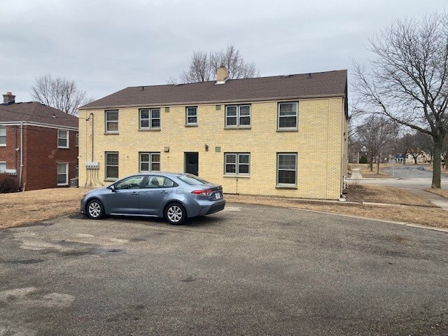 More Photos Of 6505 W Center St, Wauwatosa Multifamily For Sale