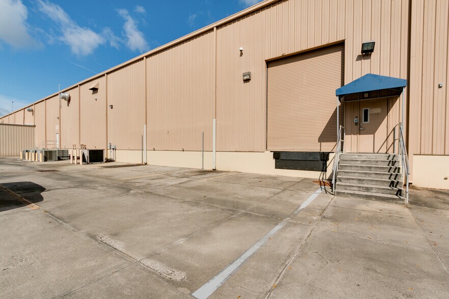 More Photos Of 4401 Fortune Pl, Melbourne Manufacturing For Lease