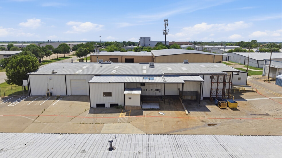 More Photos Of 1119 S Commercial Blvd, Arlington Warehouse For Lease