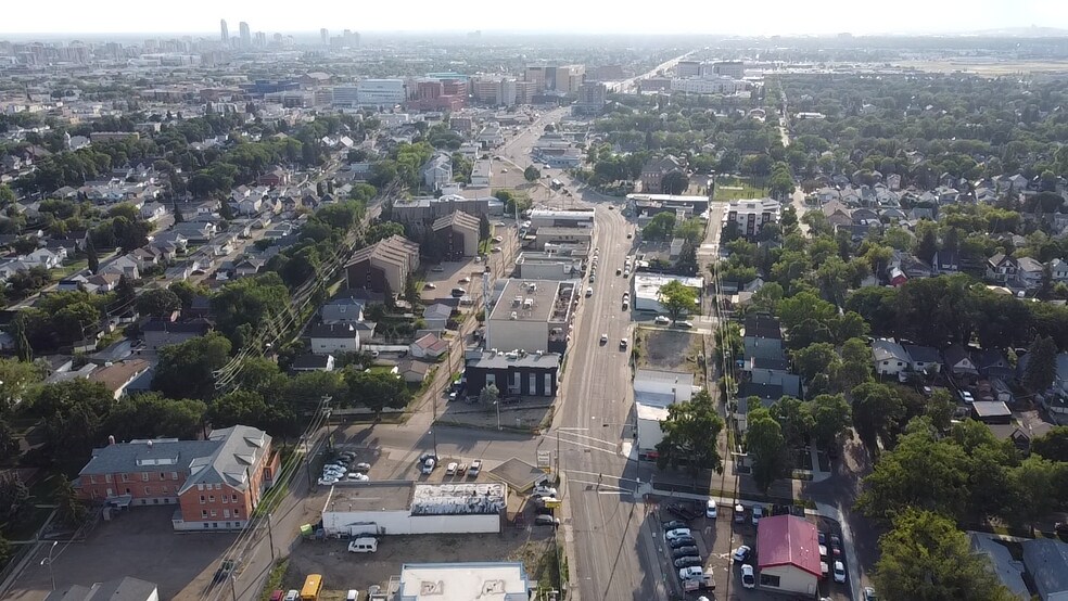 More Photos Of 9210 111th Ave NW, Edmonton Storefront For Sale