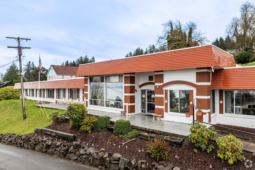 More Photos Of 263 W Exchange St, Astoria Rehabilitation Center For Sale