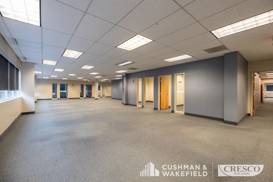 More Photos Of 6800 W Snowville Rd, Brecksville Unknown For Lease