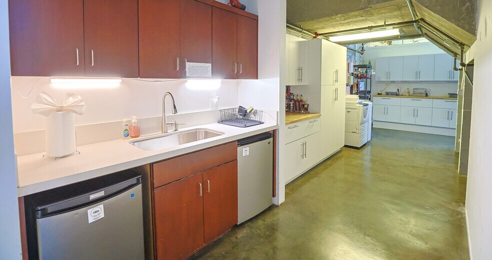 More Photos Of 30, 34, 44 Hermosa Ave, Hermosa Beach Office Residential For Sale