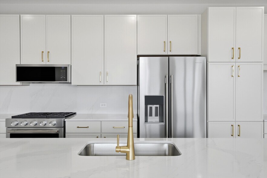More Photos Of 1850 Glenview Rd, Glenview Apartments For Lease