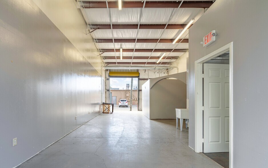 More Photos Of 6134 Airline Dr, Houston Unknown For Lease