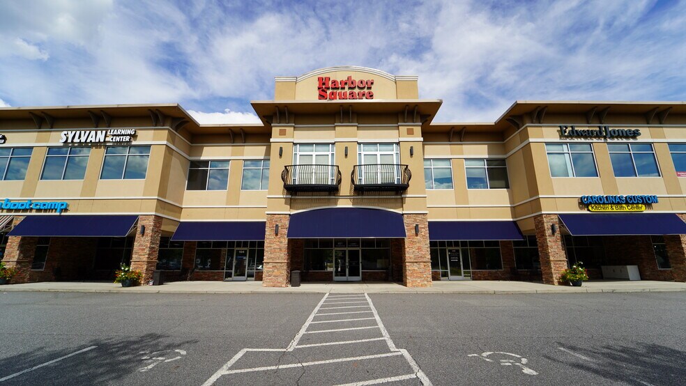 More Photos Of 491 Williamson Rd, Mooresville Unknown For Lease