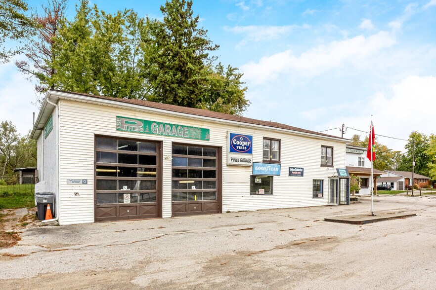 More Photos Of 204369 DUFFERIN 109 Rd, Amaranth Storefront Retail Residential For Sale