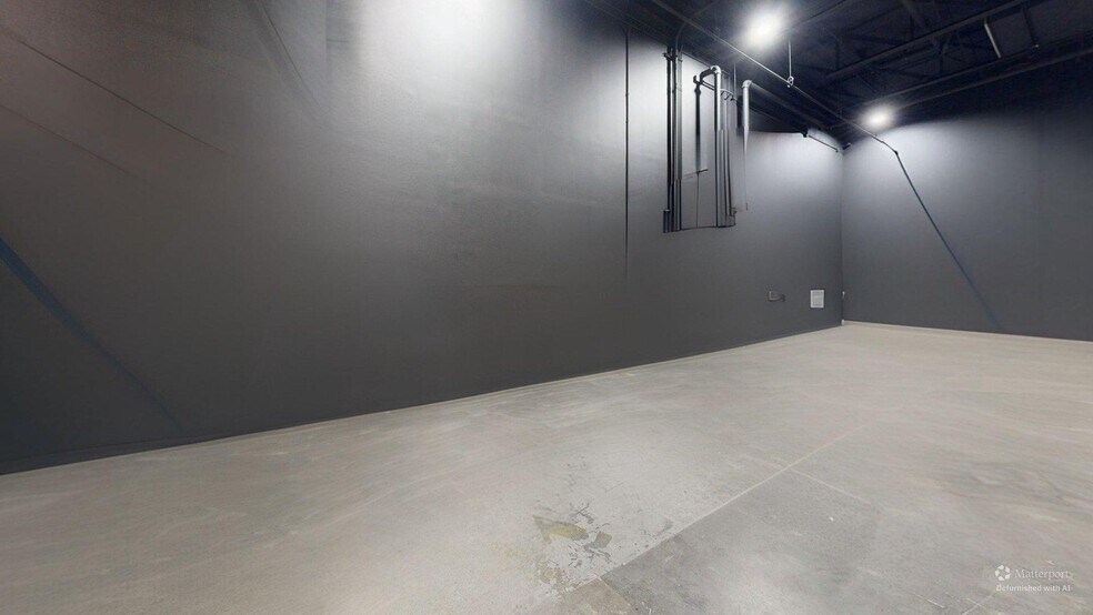 More Photos Of 550 Somerset Ter NE, Atlanta General Retail For Lease