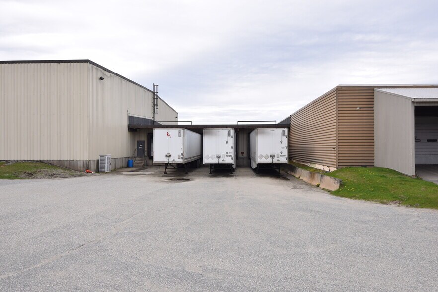 More Photos Of 446 Benton Rd, North Haverhill Manufacturing For Sale