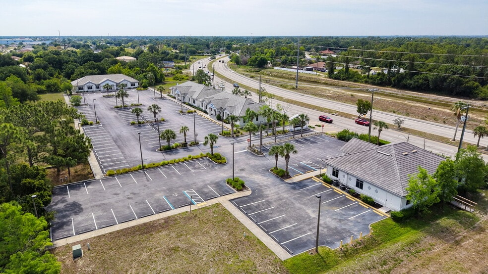 More Photos Of 5220 Lee Blvd, Lehigh Acres Unknown For Lease