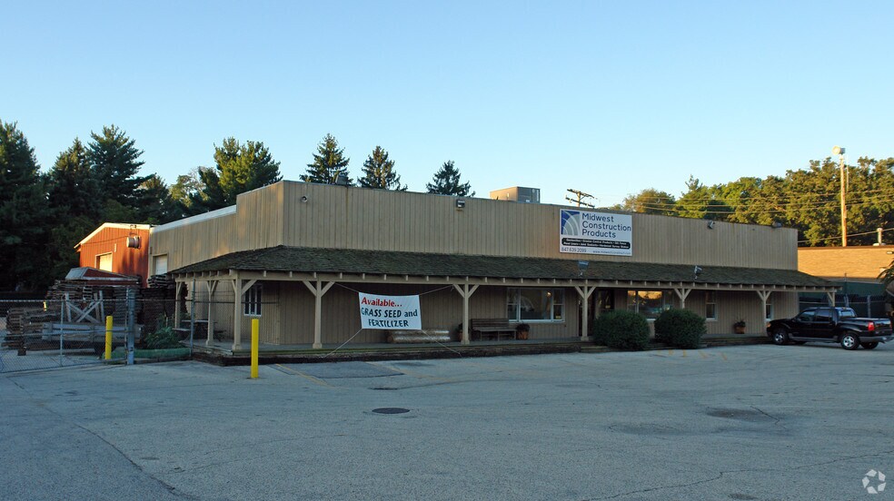 Primary Photo Of 401 Algonquin Rd, Fox River Grove Light Distribution For Sale