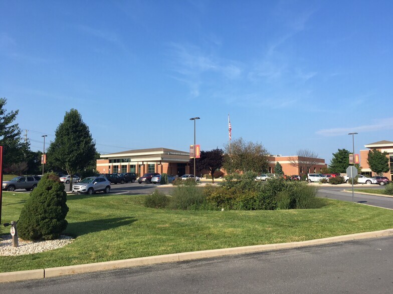 More Photos Of 17 Western Maryland Pky, Hagerstown Medical For Lease