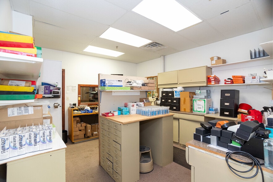 More Photos Of 8035 Lincoln Ave, Skokie Apartments For Sale