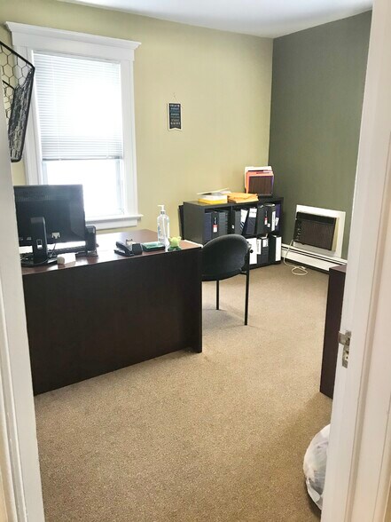 More Photos Of 1480 Bedford St, Stamford Office For Lease