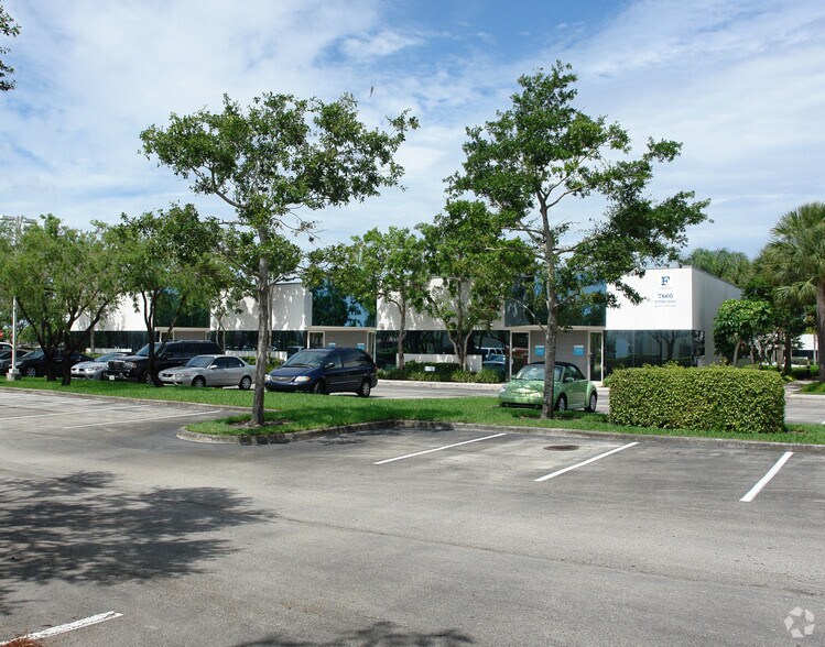 More Photos Of 7800 Peters Rd, Plantation Unknown For Lease