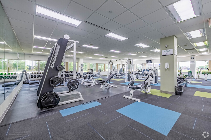 More Photos Of 4555 Lake Forest Dr, Blue Ash Office For Lease