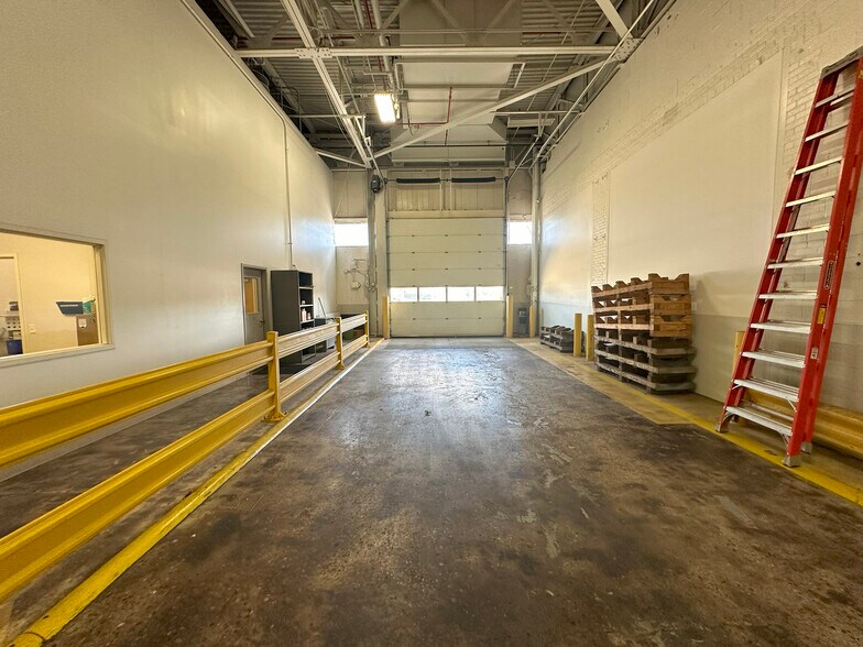 More Photos Of 3654 Midlink Dr, Kalamazoo Manufacturing For Lease