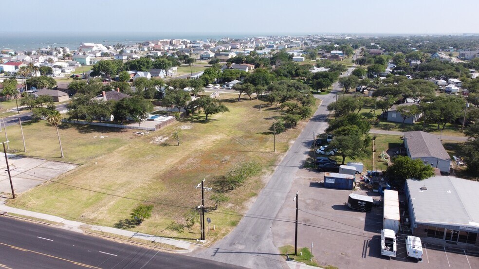 More Photos Of 602 S Pearl St, Rockport Land For Sale