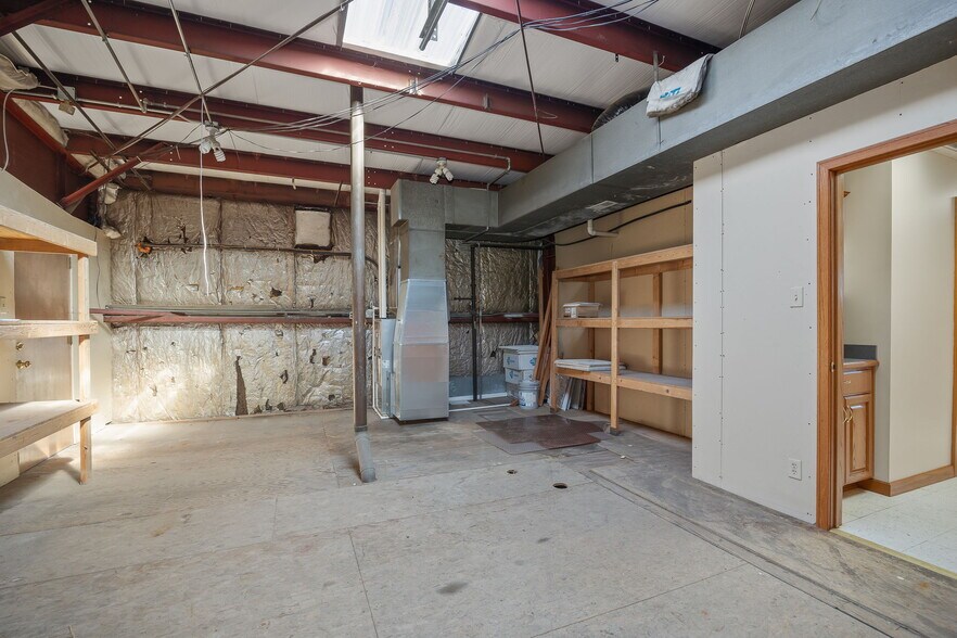 More Photos Of 5214 Lake Ave, Saint Joseph Industrial For Sale