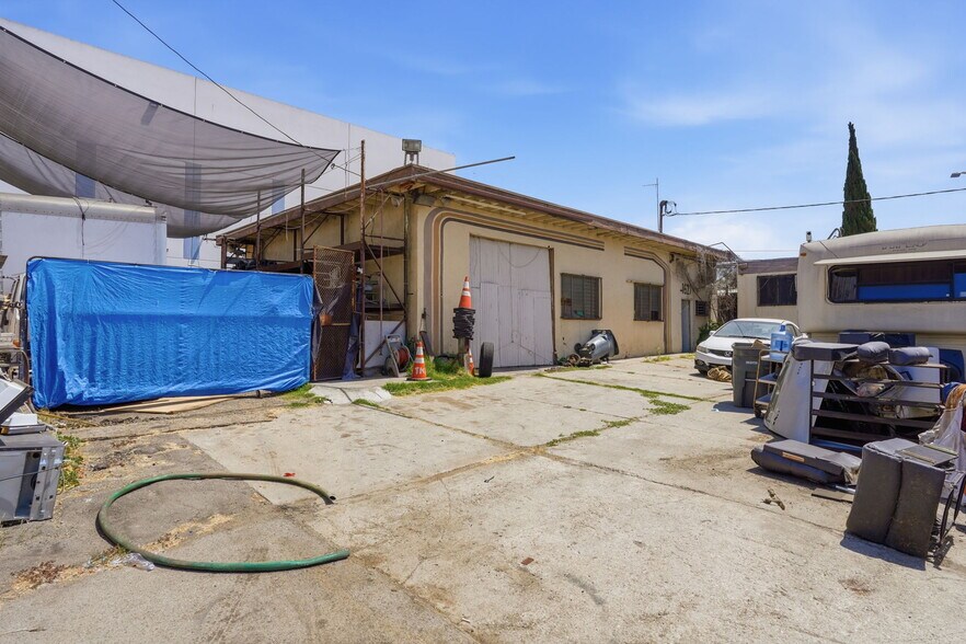 More Photos Of 1635 W 130th St, Gardena Contractor Storage Yard For Sale