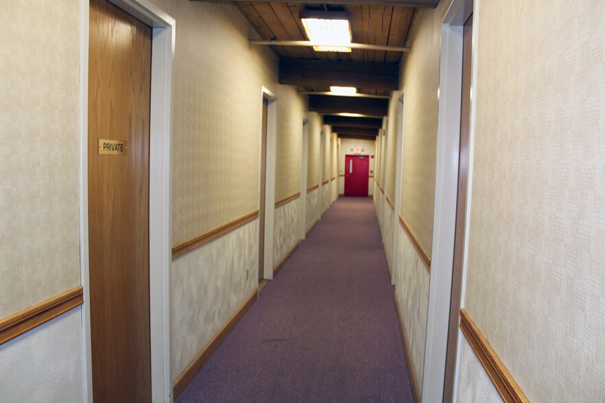 More Photos Of 599 Canal St, Lawrence Loft Creative Space For Lease