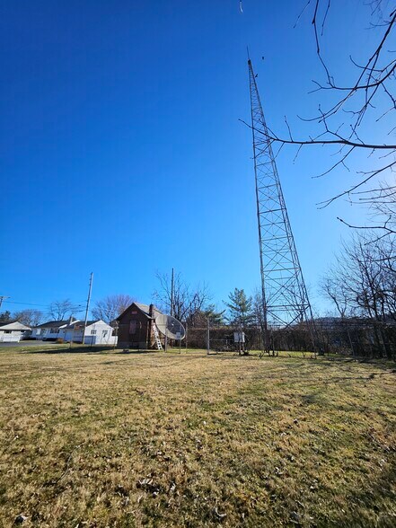 More Photos Of 270 Line St, Easton Specialty For Sale