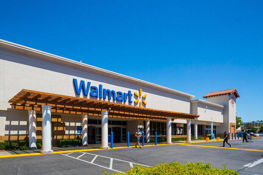 More Photos Of 25450 The Old Rd, Valencia Unknown For Lease