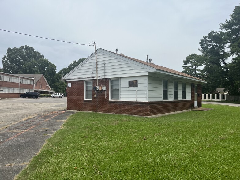 More Photos Of 1510 Wells Station Rd, Memphis Schools For Sale