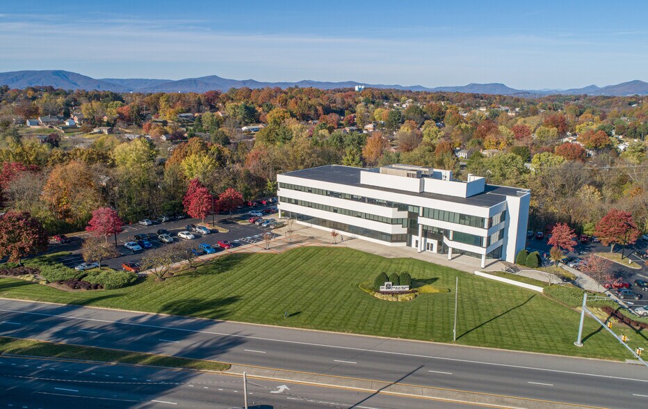 3800 Electric Rd, Roanoke, VA 24018 Office For Lease
