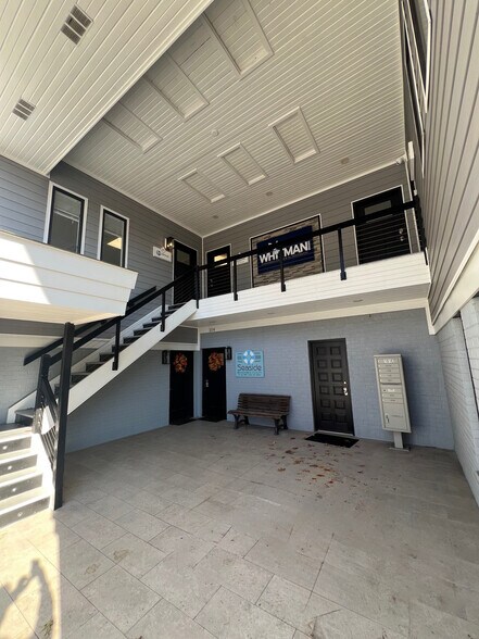 More Photos Of 1072 Laskin Rd, Virginia Beach Office For Sale