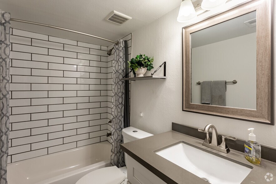 More Photos Of 3001 N 32nd St, Phoenix Apartments For Sale
