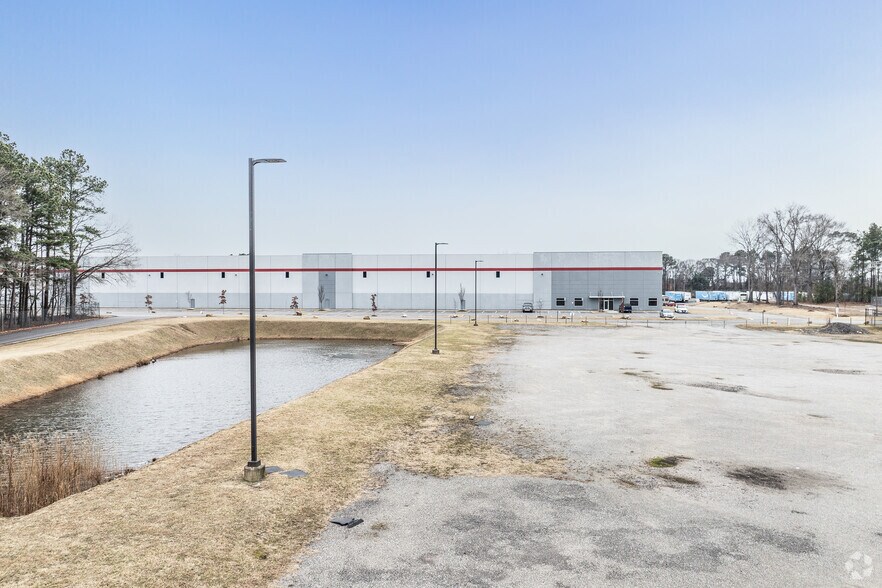 More Photos Of 6701 College Dr, Suffolk Land For Lease
