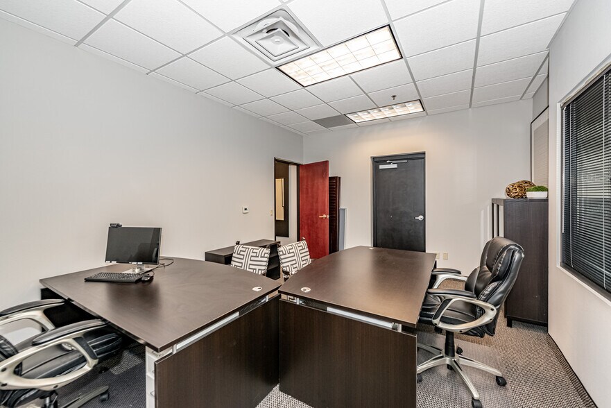 More Photos Of 8707 E Vista Bonita Dr, Scottsdale Office For Lease