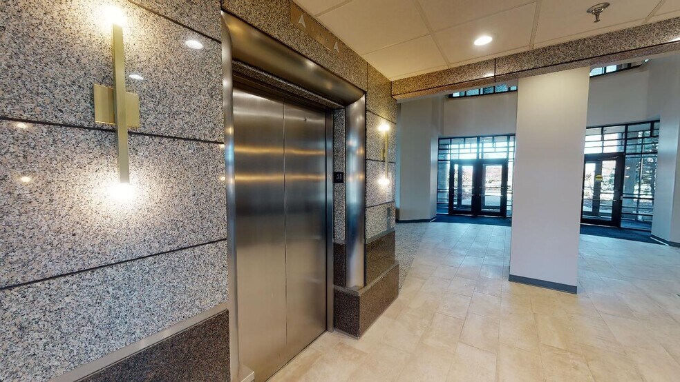 More Photos Of 8440 Allison Pointe Blvd, Indianapolis Office For Sale