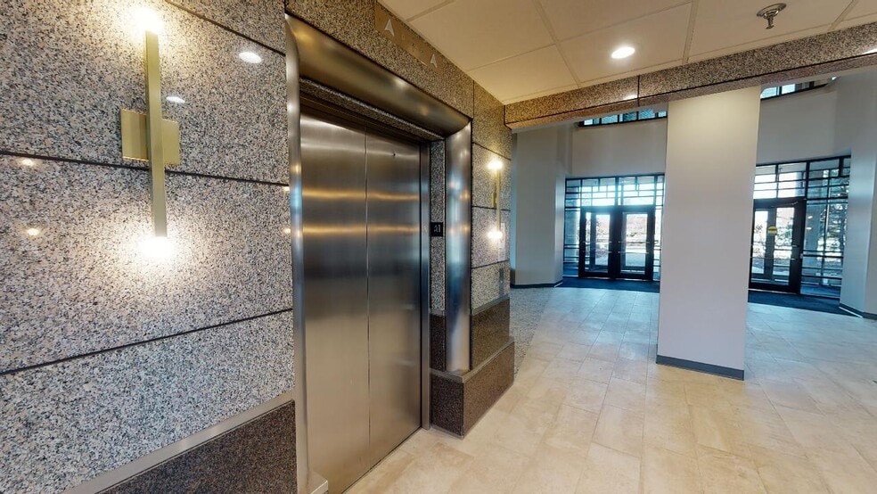 More Photos Of 8440 Allison Pointe Blvd, Indianapolis Office For Lease