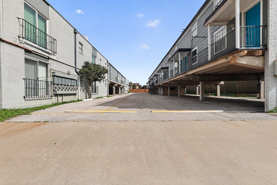 More Photos Of 8020 Stewart Rd, Galveston Apartments For Sale