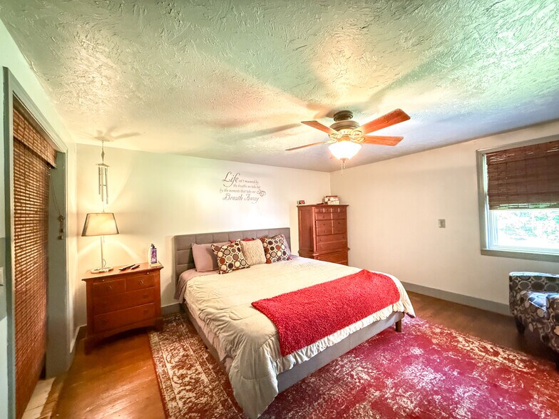 More Photos Of 13080 US 422, Kittanning Storefront Retail Residential For Sale