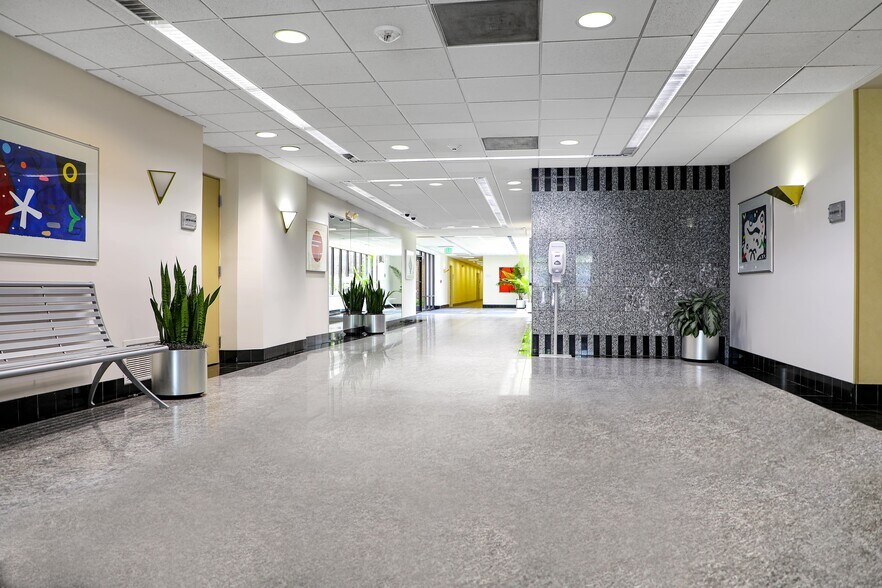 More Photos Of 9199 Reisterstown Rd, Owings Mills Office For Lease