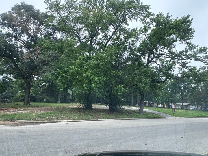 More Photos Of 2906 & 2926 Old Houston Rd,, Huntsville Specialty For Sale