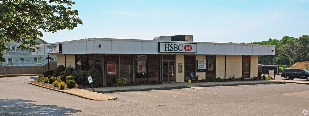 More Photos Of 1718 Montauk Hwy, Mastic Bank For Lease