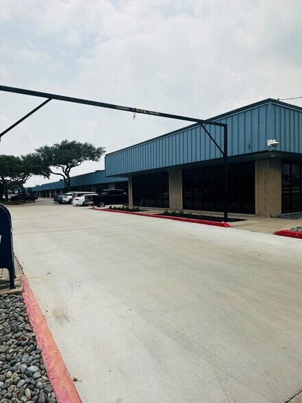 More Photos Of 4455 South Padre Island Dr, Corpus Christi Office For Lease