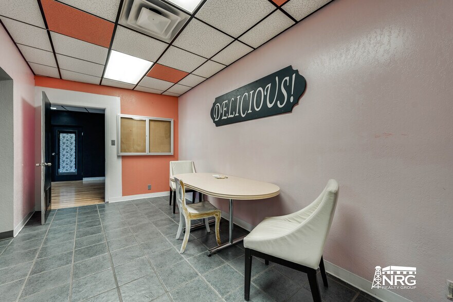 More Photos Of 3201 W Wall St, Midland Office For Sale