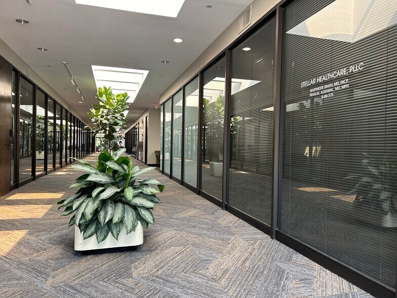 More Photos Of 60 Revere Dr, Northbrook Medical For Lease