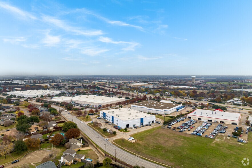 More Photos Of 4050 Premier Dr, Plano Light Manufacturing For Lease