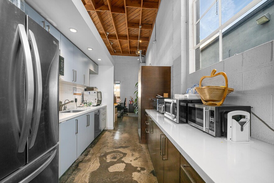 More Photos Of 1342 Coronado Ave, Long Beach Loft Creative Space For Lease